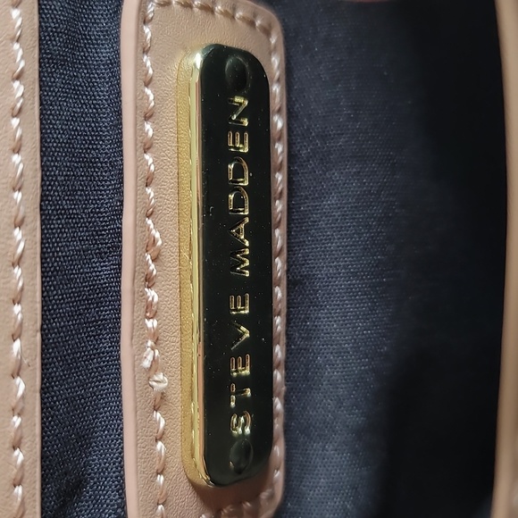 Steve Madden Nude Leather Clutch with Gold accent - Picture 11 of 15